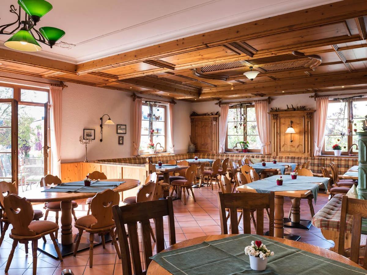 Wein- und Sekthaus F.B.Schönleber Oestrich-Winkel Exterior foto