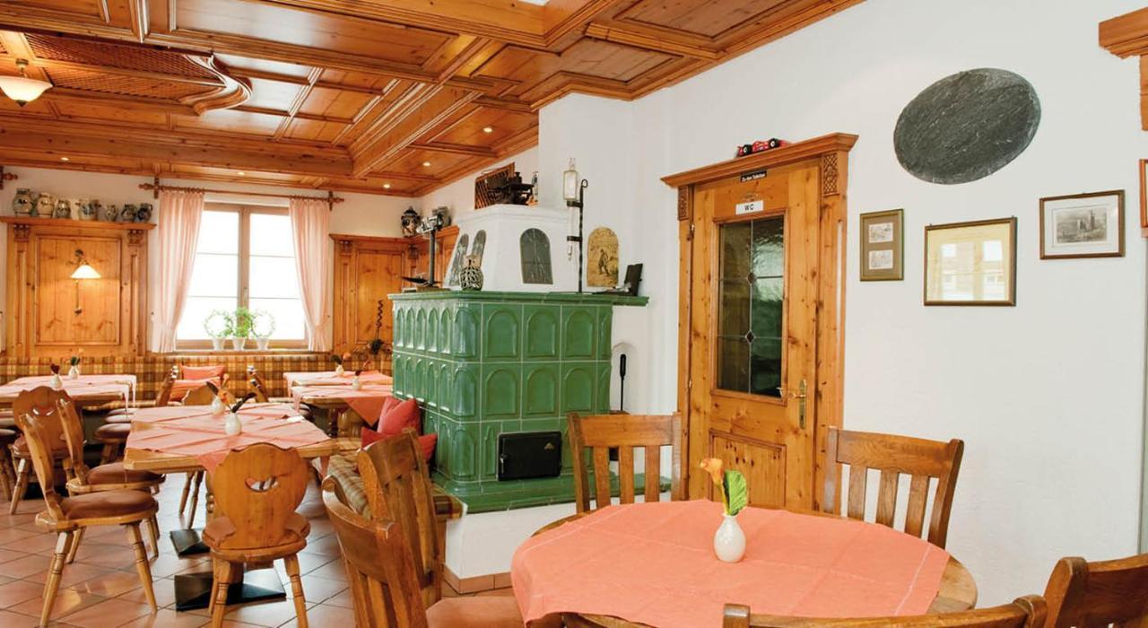 Wein- und Sekthaus F.B.Schönleber Oestrich-Winkel Exterior foto